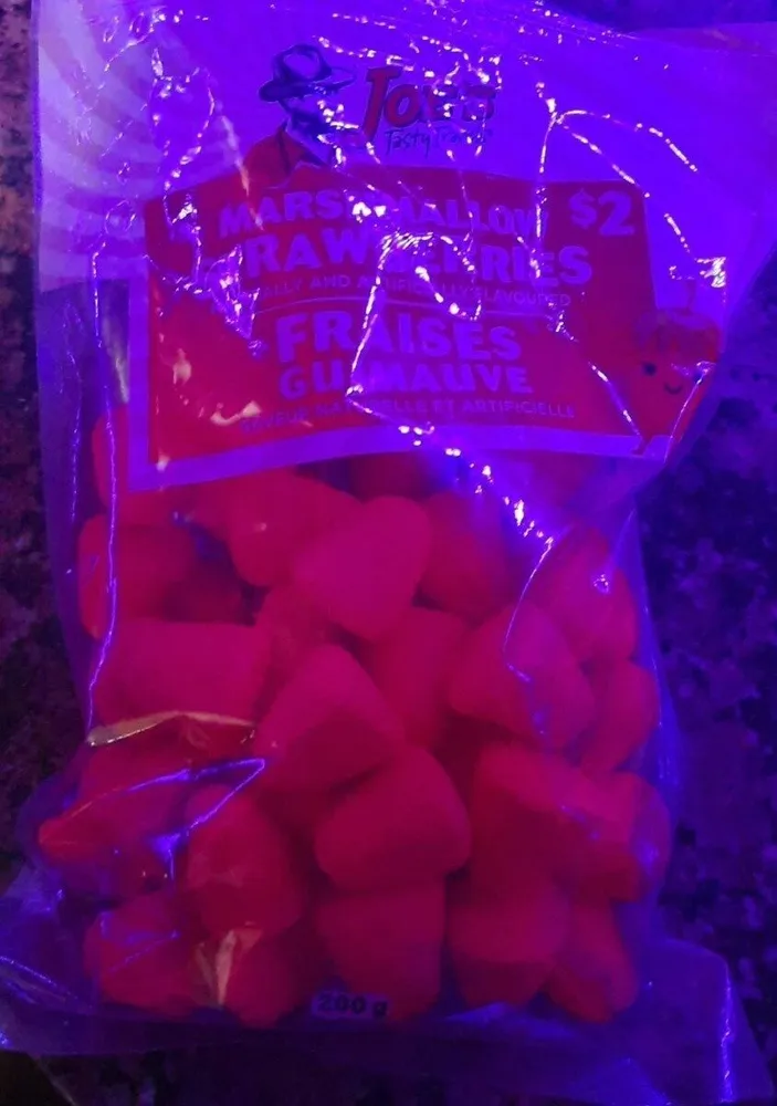 Marshmallows strawberries