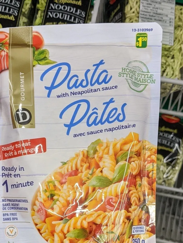 Pâte avec sauce napolitaine