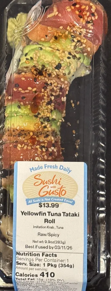 Yellowfin Tuna Tataki Roll