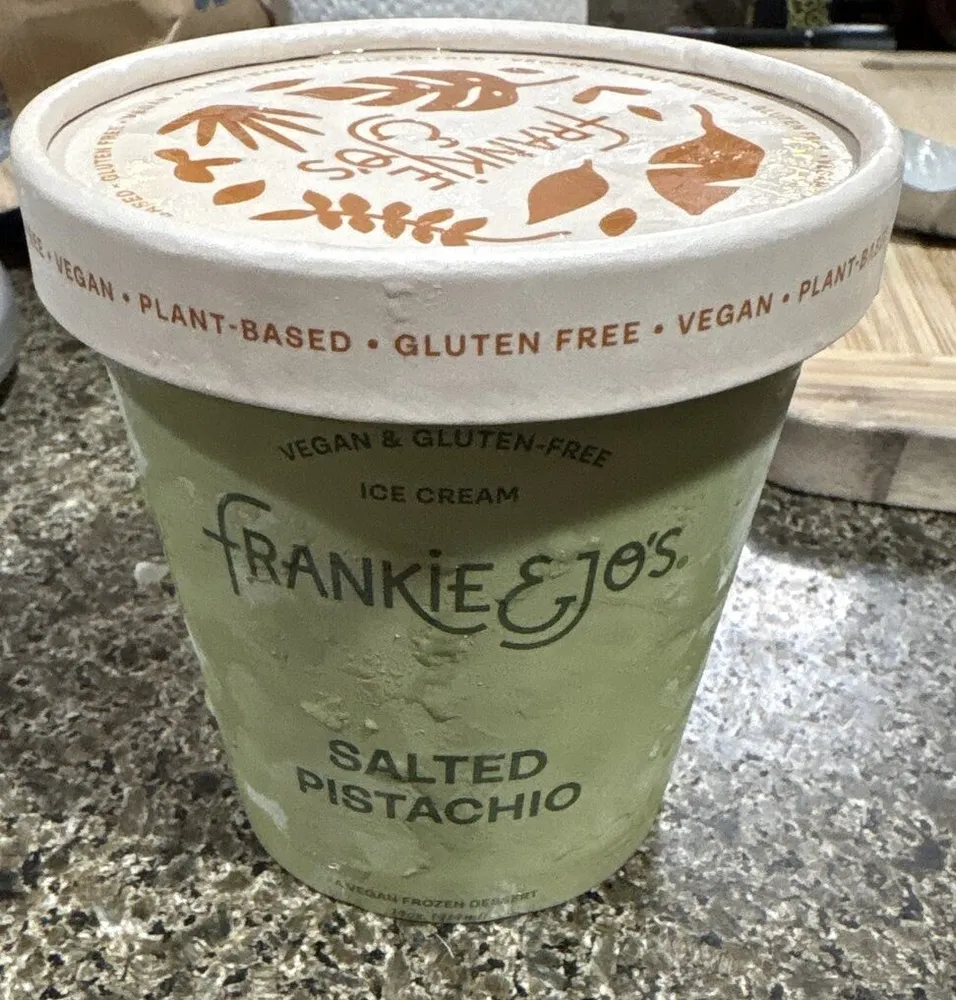 Salted pistachio ice cream