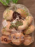 Mini Bagel chef Frankie