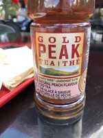 Slightly sweet natural flavour peach iced tea