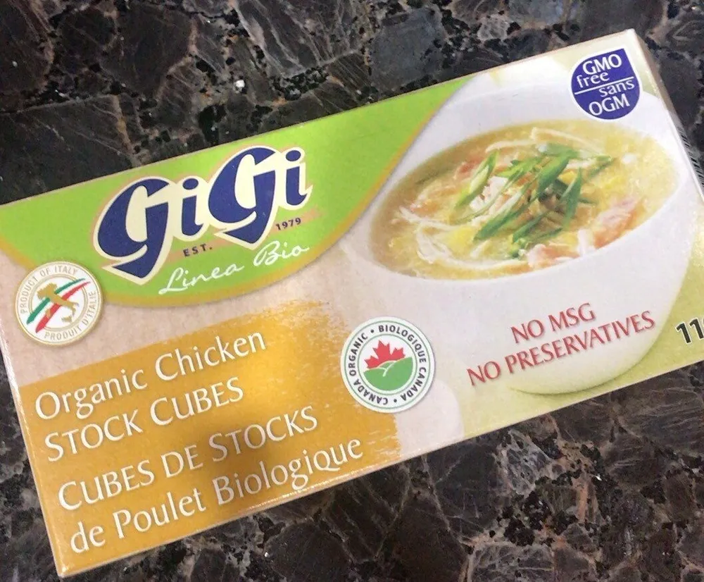 Organic chicken stick cubes