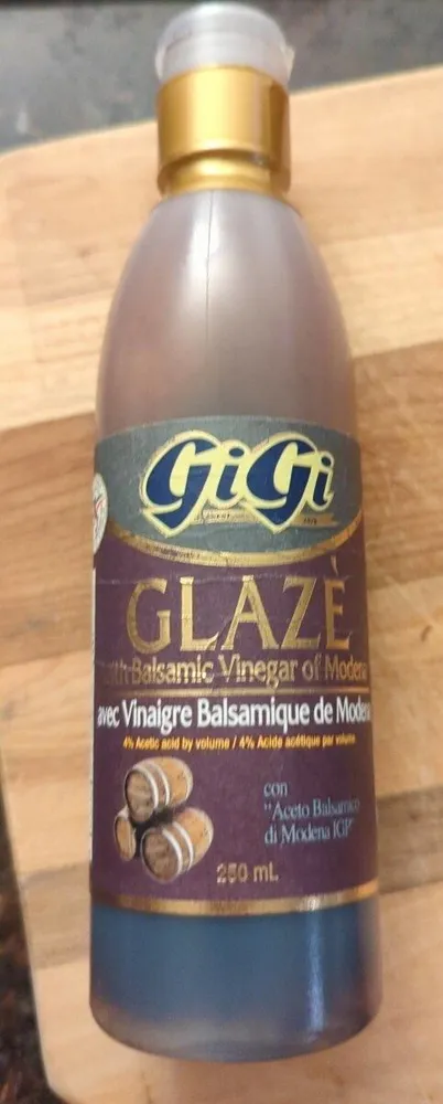 Glaze with balsamic vinegar of modena