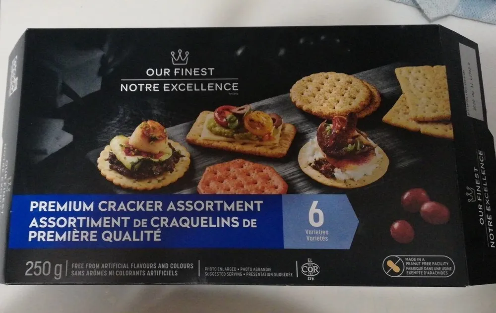 Premium cracker assortment