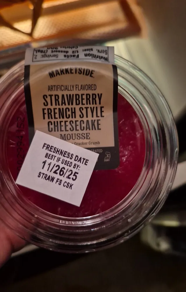 Strawberry french style cheesecake