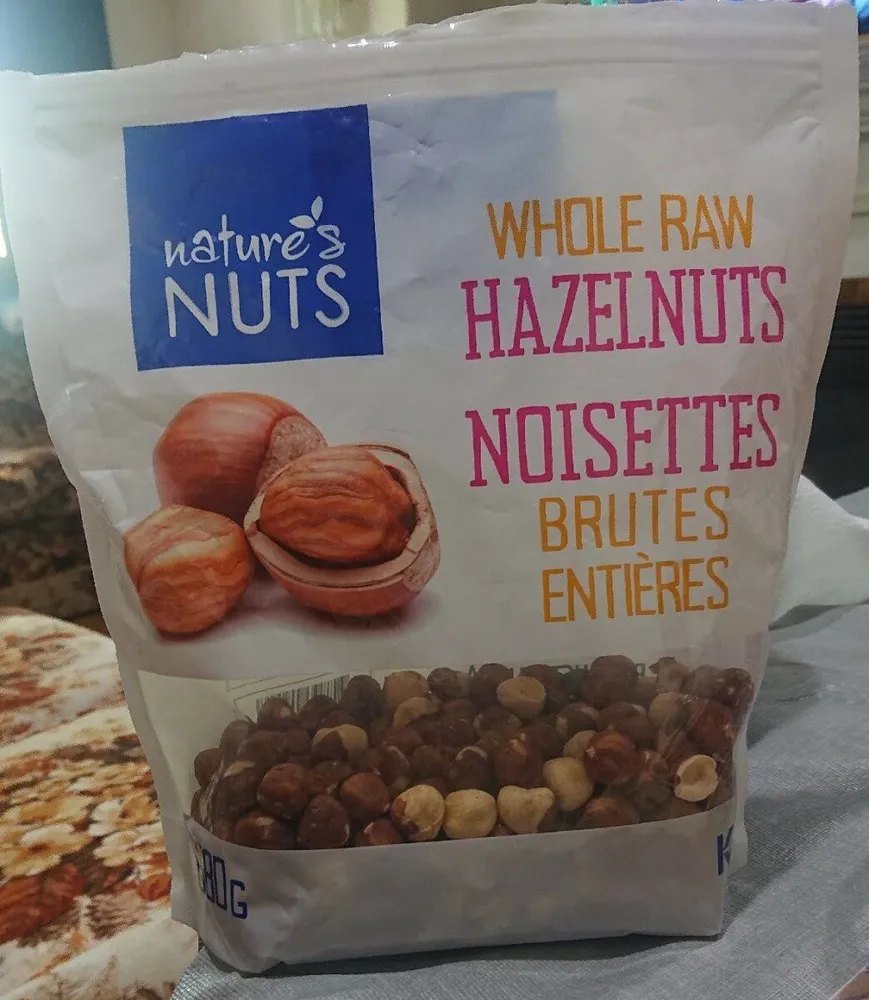 Noisettes brutes entières