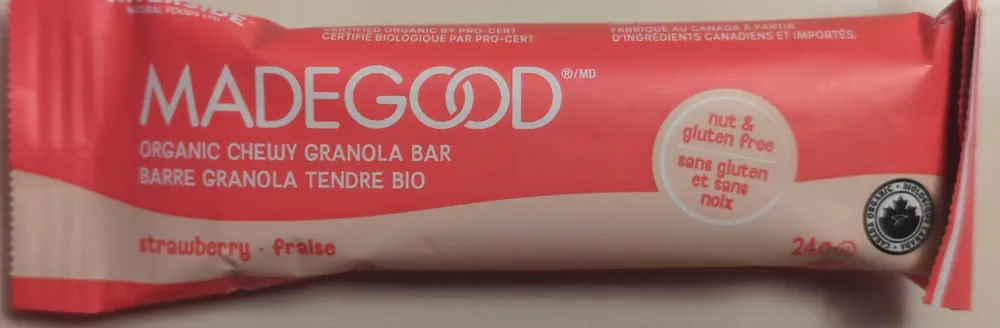 MADE GOOD strawberry granola bar