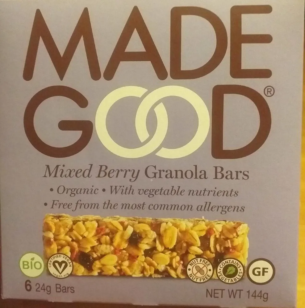 Mixed berry granola bars