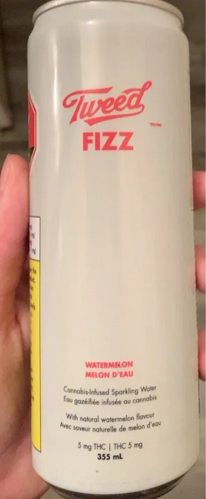 Eau gazéifiée infusee au canabis