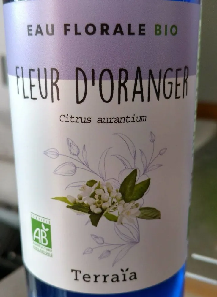 Eau florale de fleur d'oranger