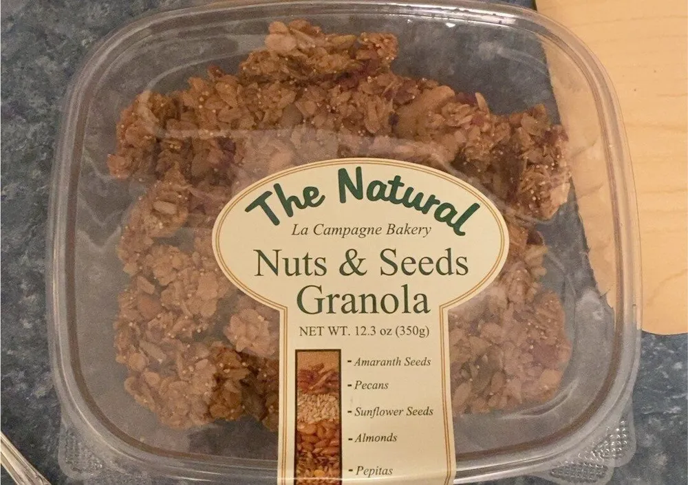 Nut and seeds granola
