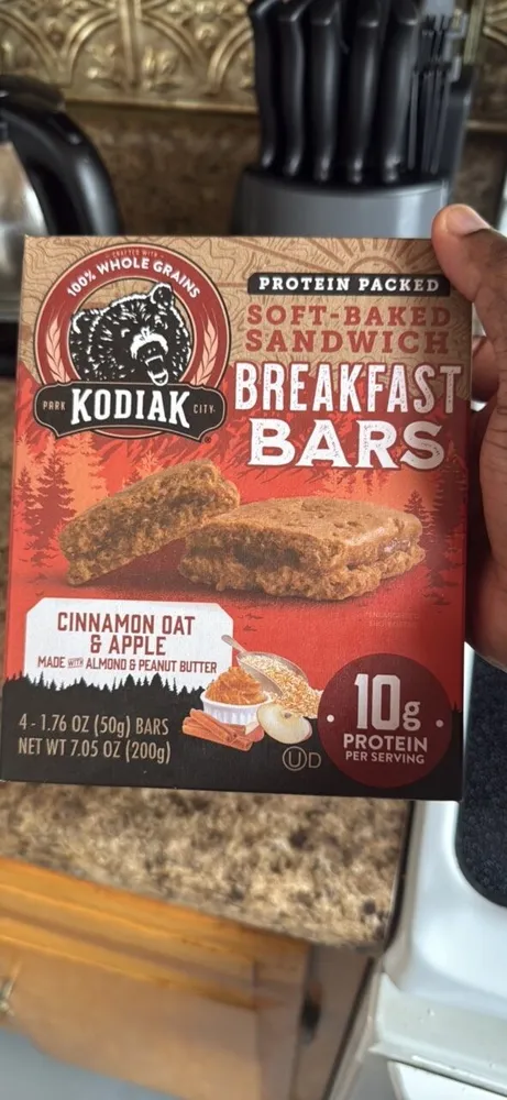 Cinnamon Oat & Apple Soft-Baked Breakfast Bars