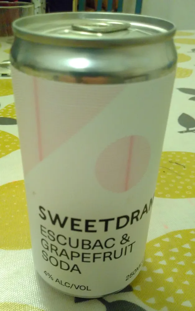 Escubac & Grapefruit Soda