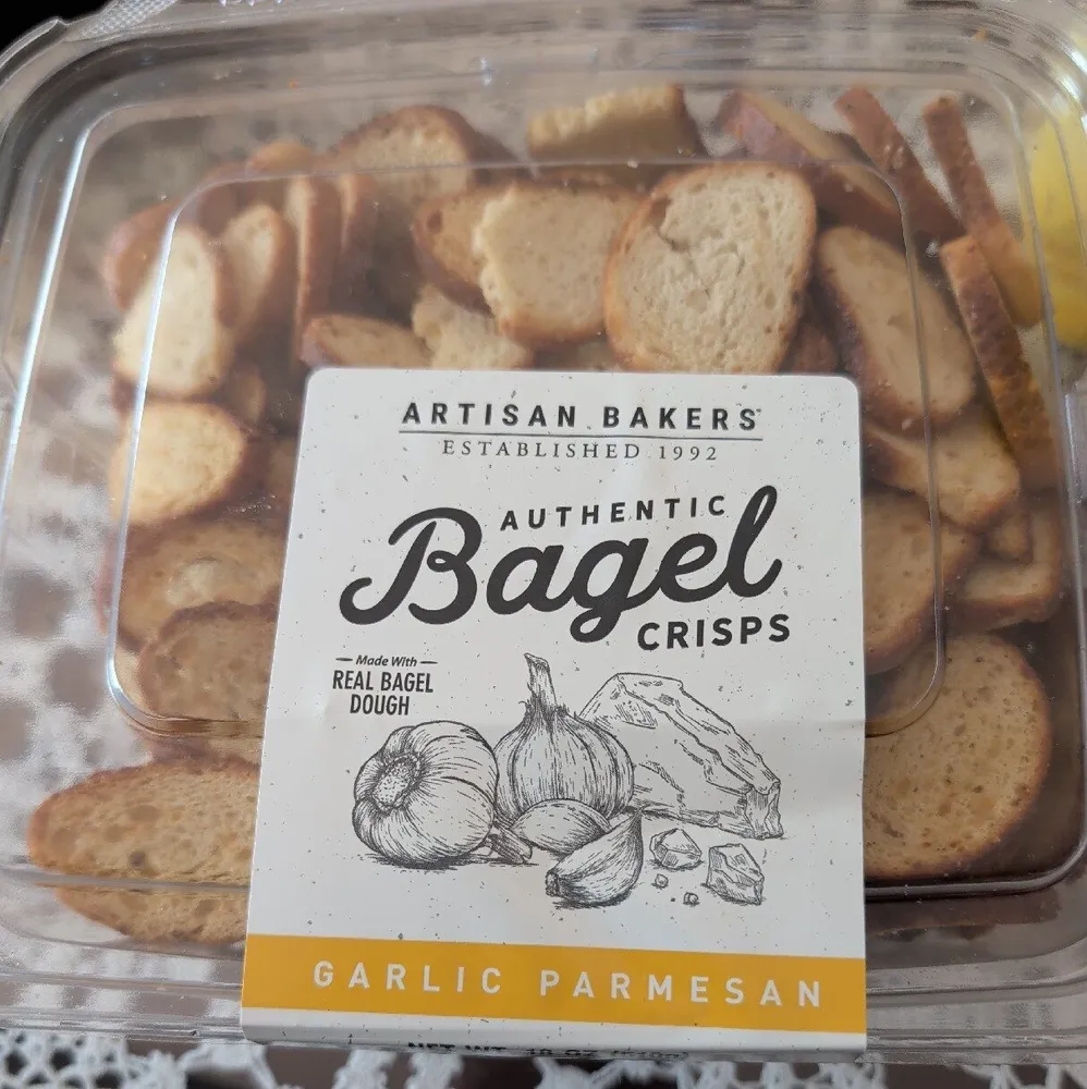 Authentic Bagel Crisps Garlic Parmesan