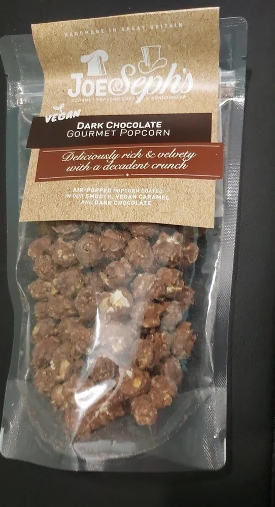 Dark chocolate gourmet popcorn
