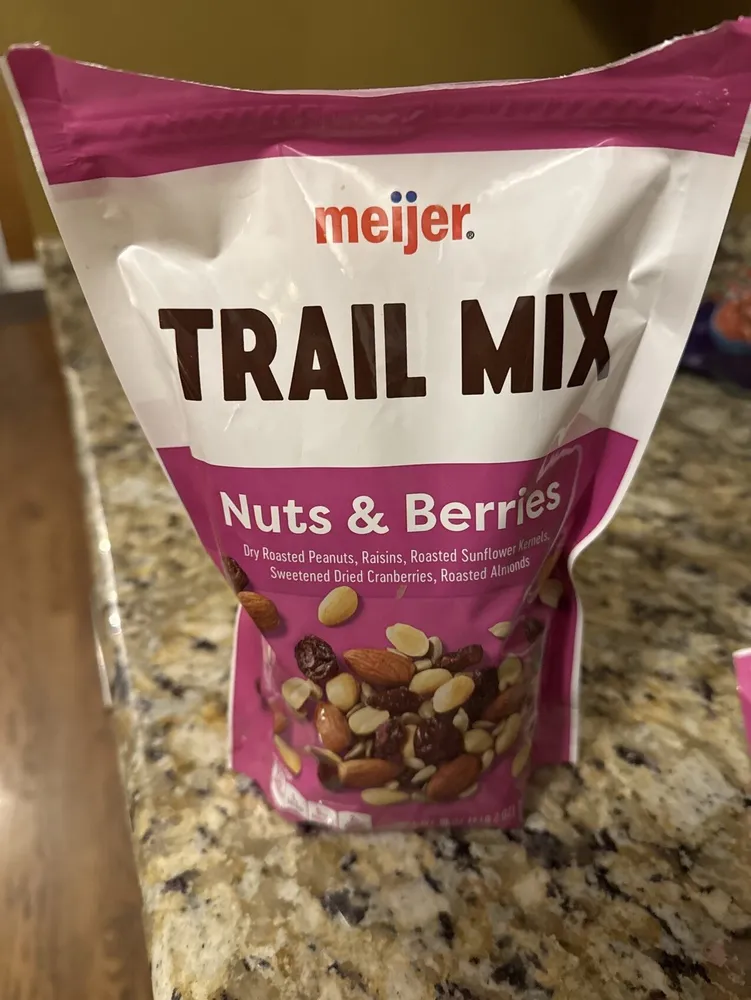 Trail mix nuts and berries