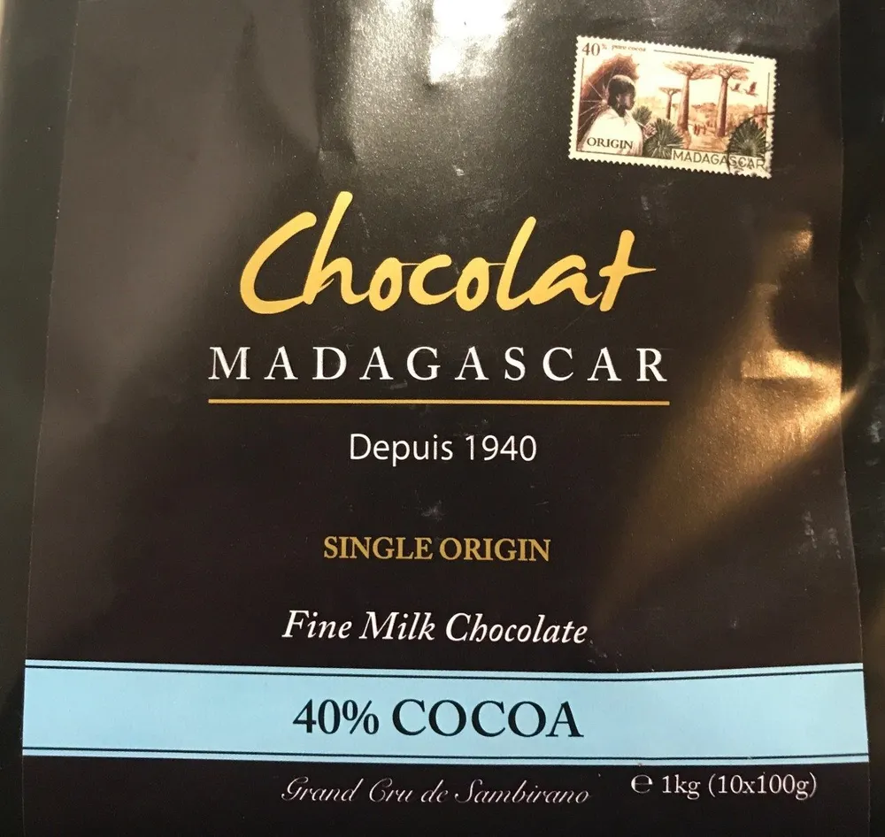 Fine milk chocolate couverture 40% cocoa