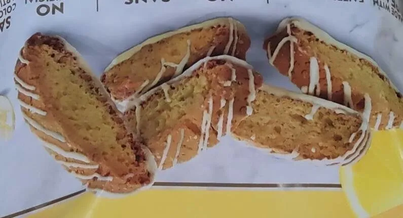 Limoncello biscotti bites