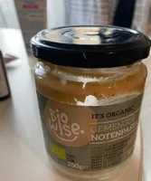 Purée de noix mélangée