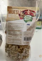 Muesli croccante con semi e fragole