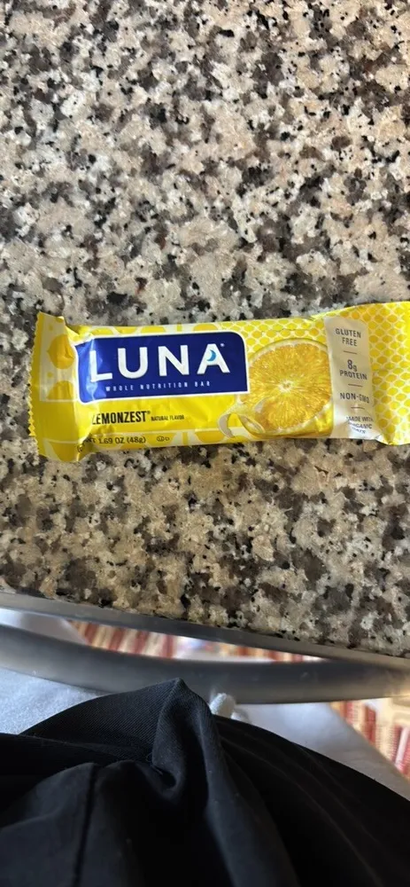 LUNA LemonZest Nutrition Snack Bar