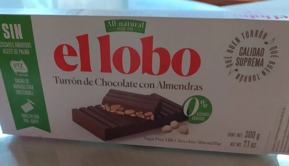 Turrón de chocolate con almendras