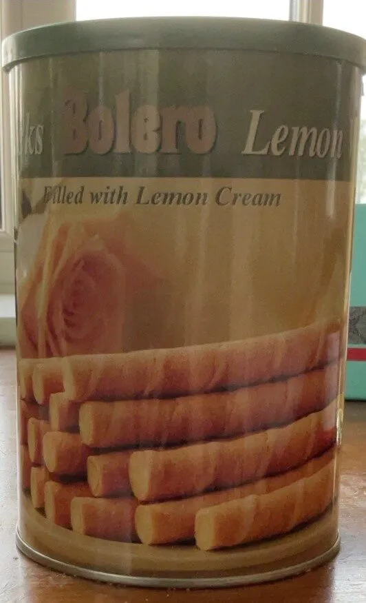 Lemon wafer sticks