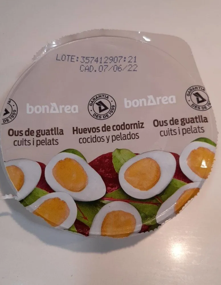 Ous de guatlla cuits i pelats
