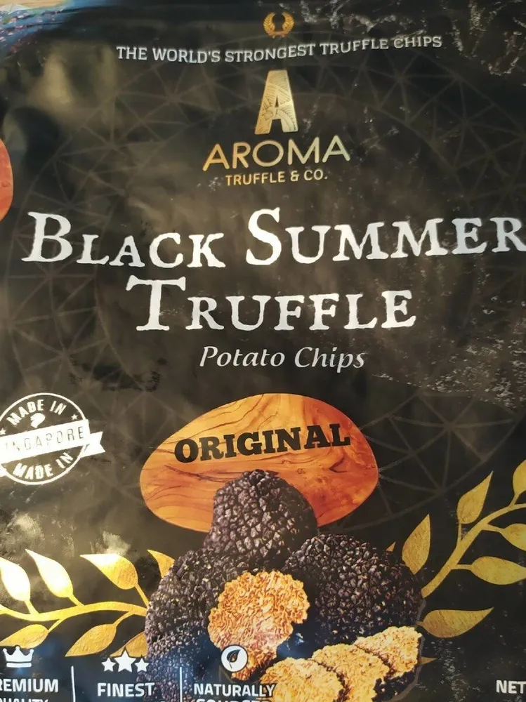 Black summer Truffle potato chips