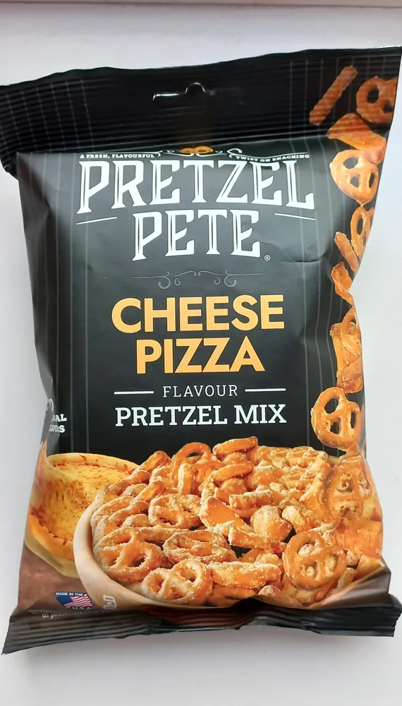 Cheese Pizza flavour pretzel mix