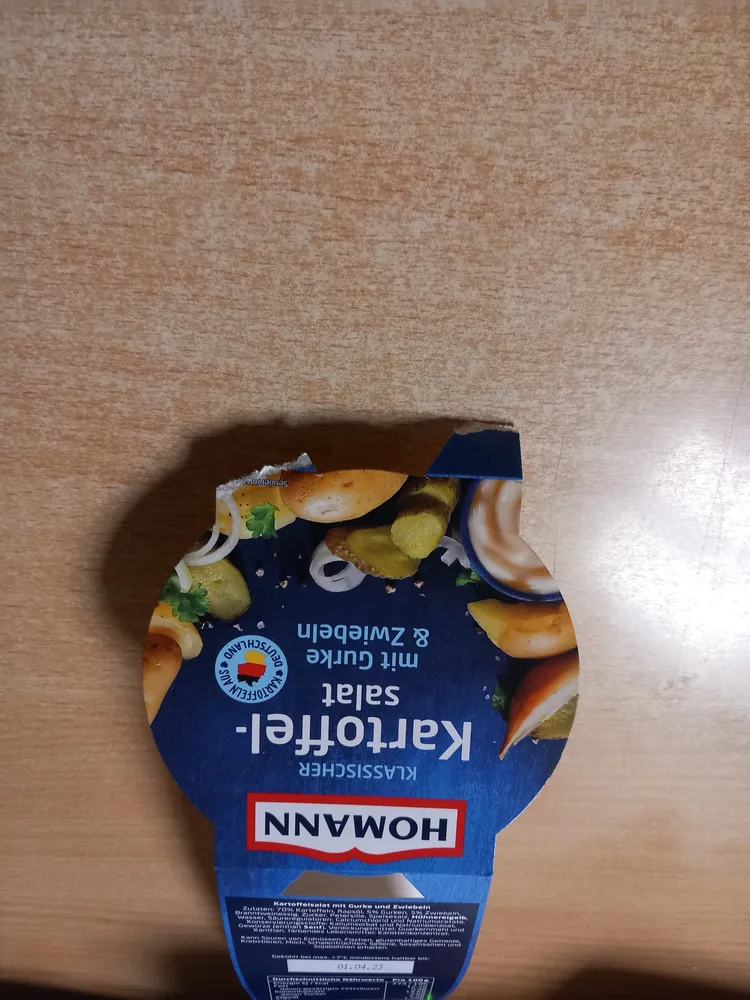 Klassischer Kartoffelsalat mit Gurke & Zwiebeln