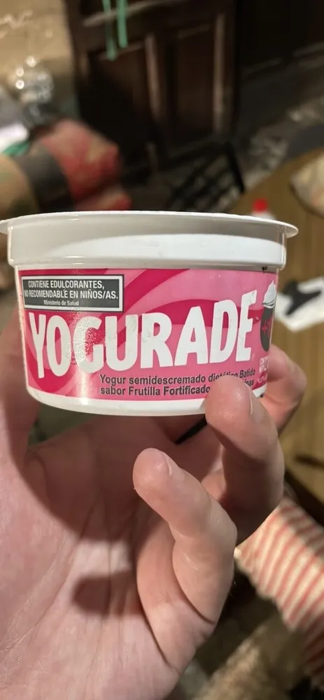 Yogurade frutilla grande