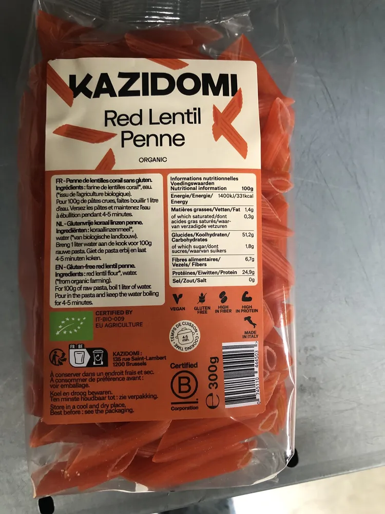 Red lentil penne