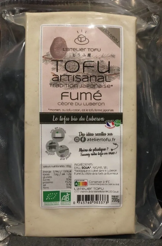 Tofu artisanal fumé au Cèdre du Luberon