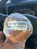 Rusty beef & Cheese Pretzel bun