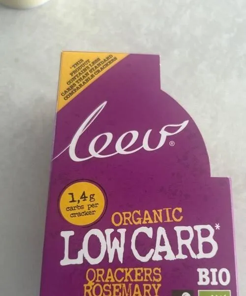 Low carb crackers