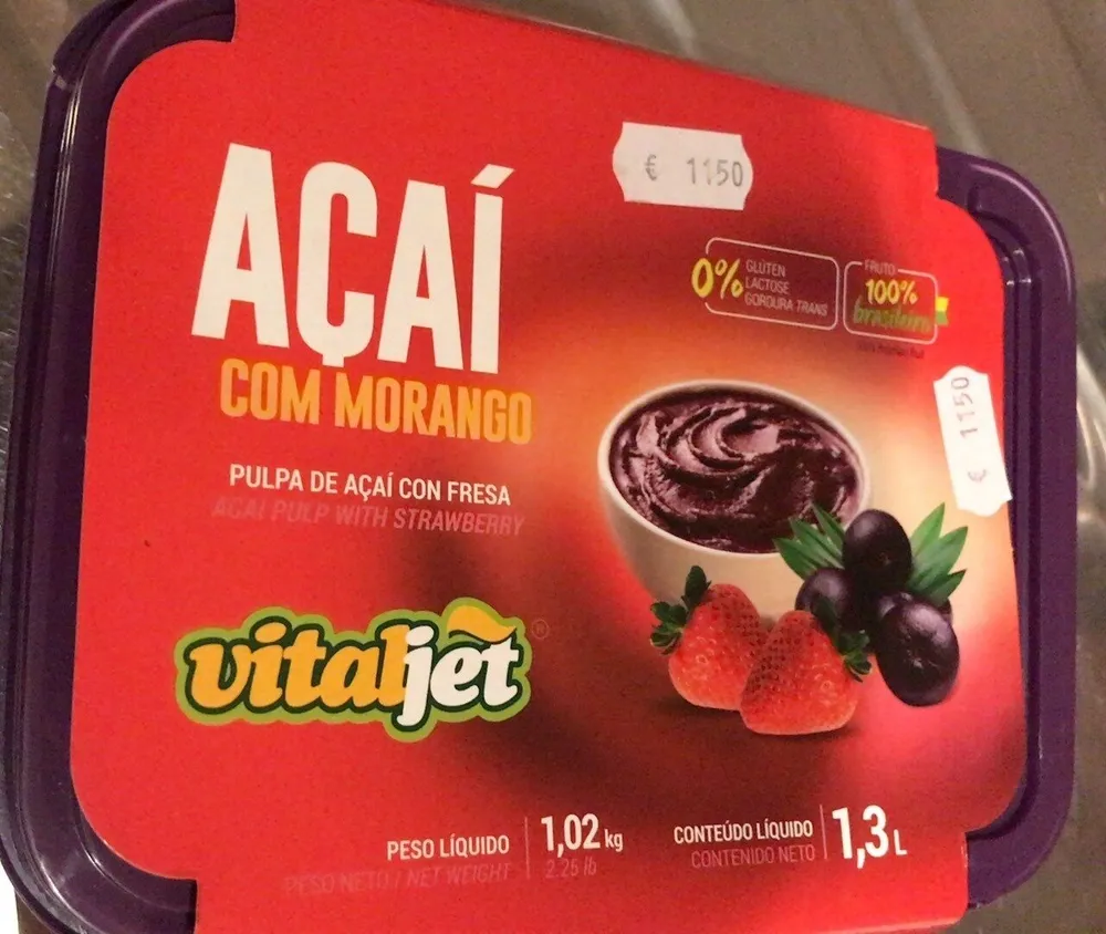 Acai pulp with strawberry