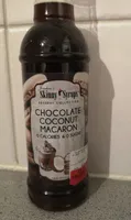 Chocolate coconut macaron