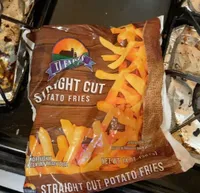 Straight cut potatoe fries