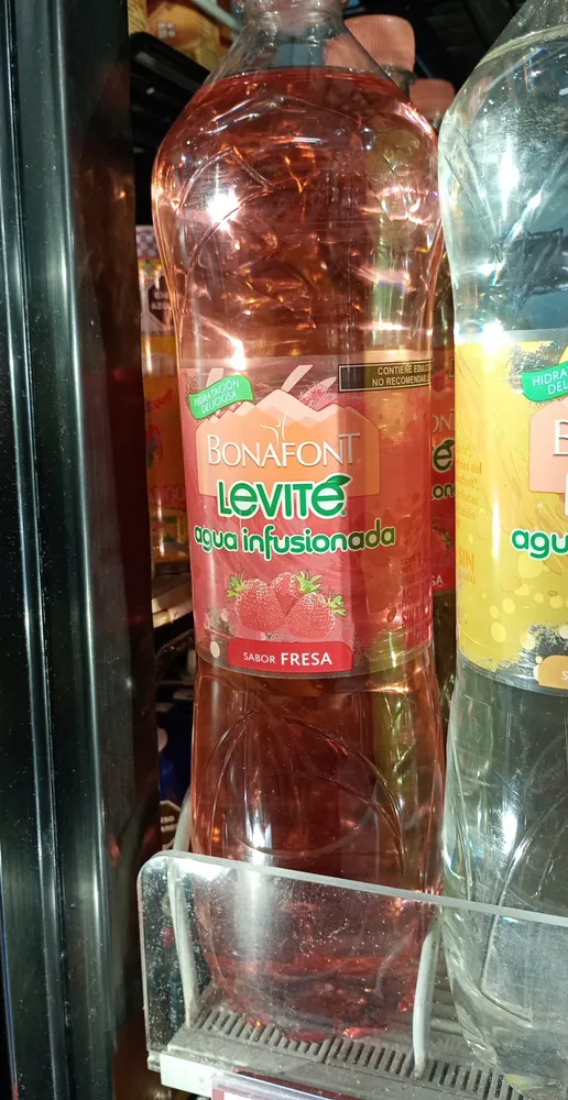 LEVITÉ agua infusionada SABOR FRESA