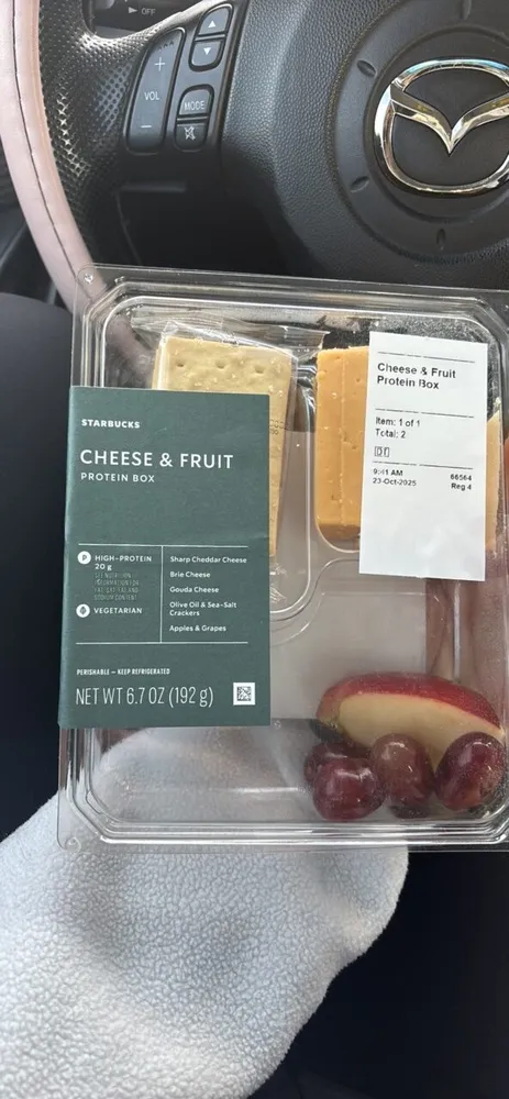 CHEESE & FRUIT PROTEIN BOX