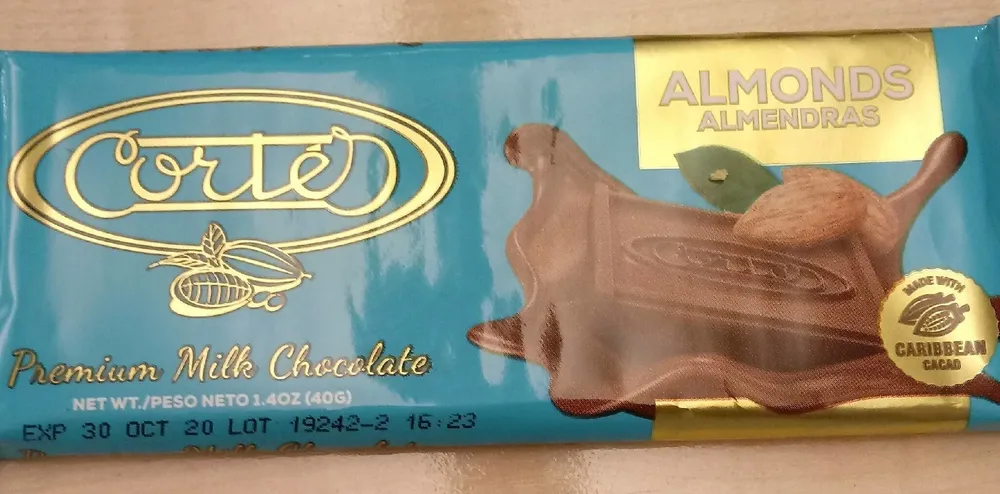 Premium milk chocolate almonds