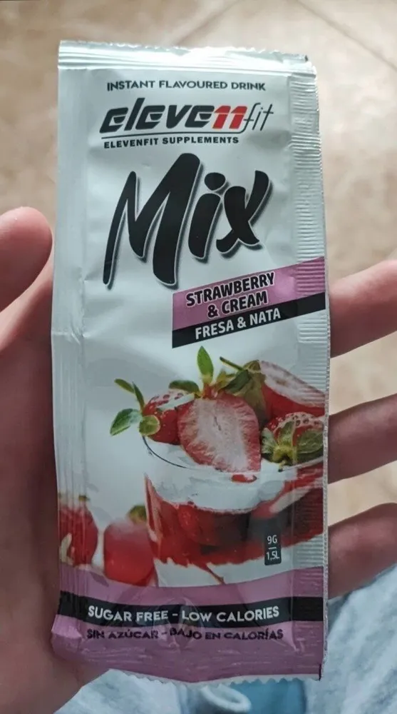 Mix Strawberry and Cream