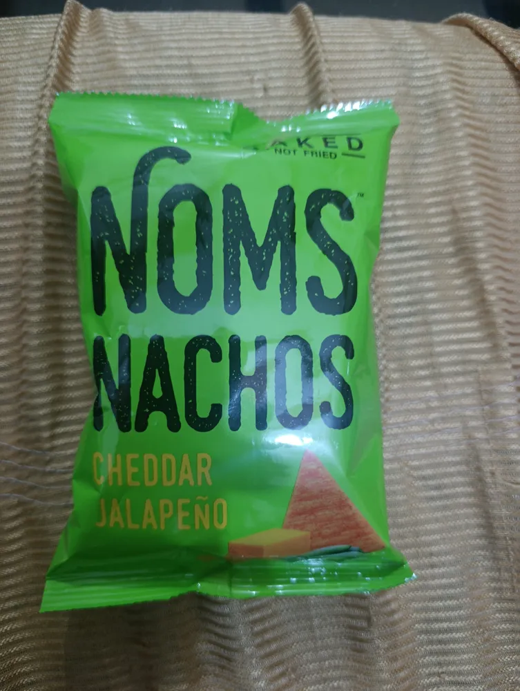 Noms nachos cheddar jalapeño