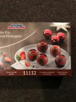 Boules de Noël glacées