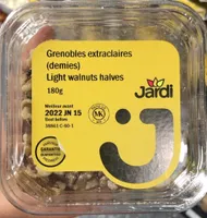 Light walnuts halves