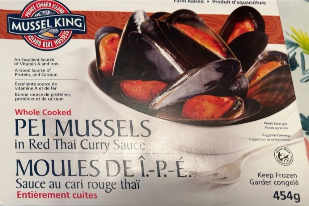 Moules de l’îpe sauce au cari rouge thaï