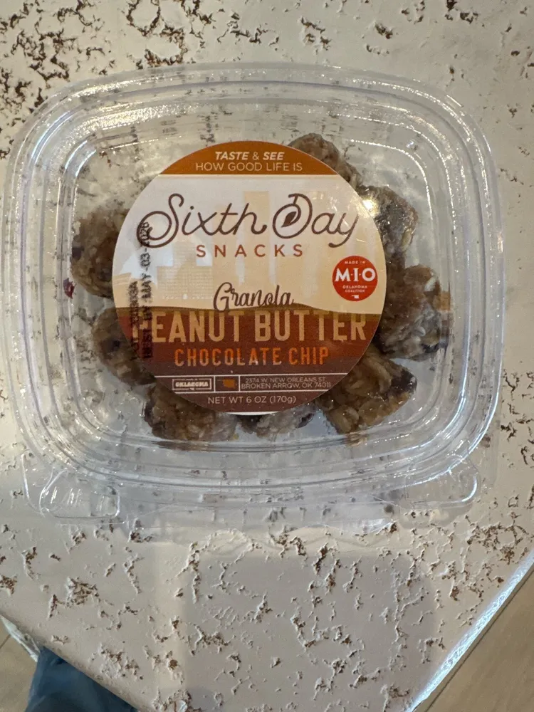 Peanut Butter Chocolate Chip Granola