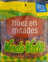 Nuez en mitades